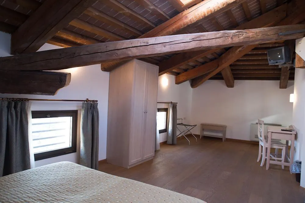 Bed and Breakfast Al Bagolaro à Crocetta del Montello Couette-café